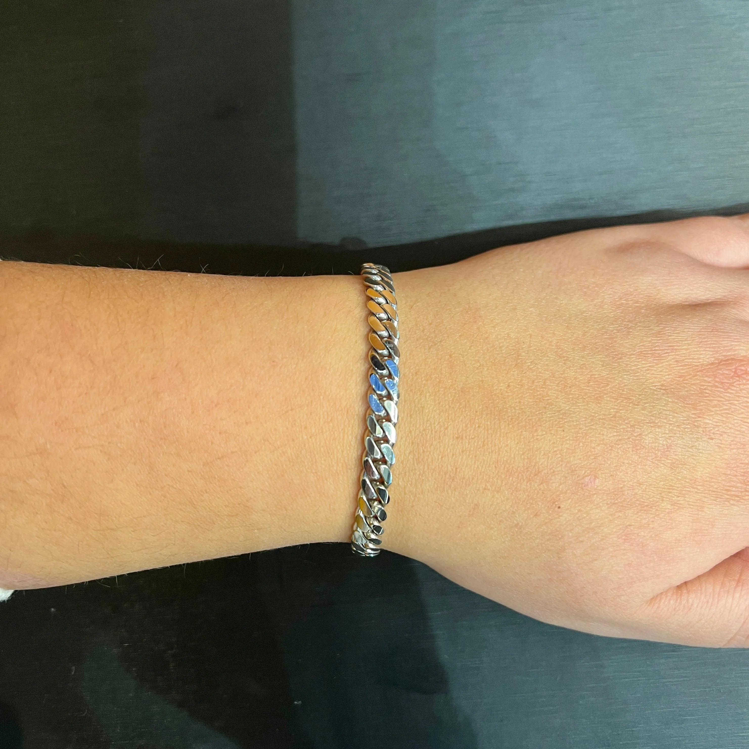 10K White Gold (6.3mm) Solid Ladies Curb Bracelet 7.25"