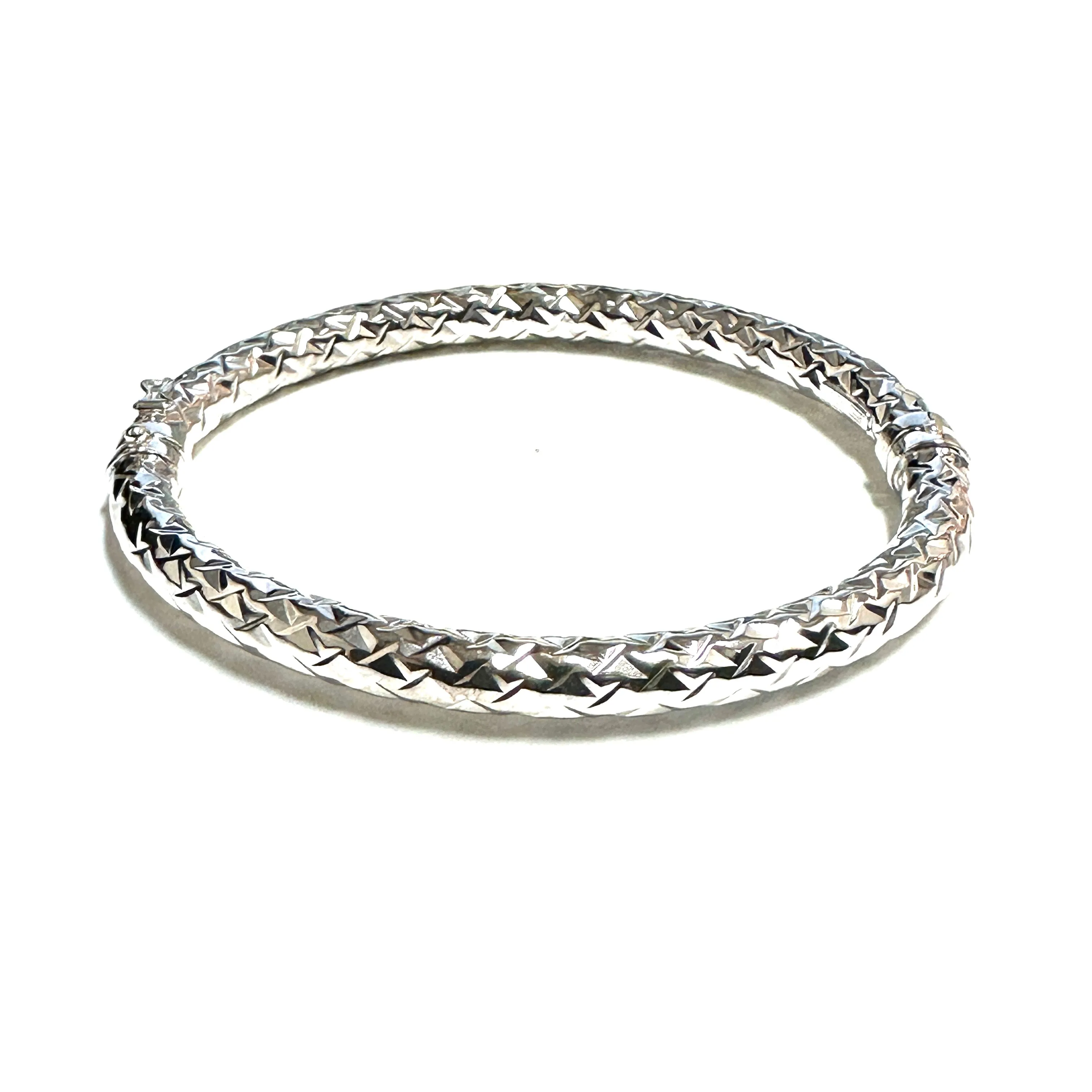 10K (Yellow or White) Gold Diamond Cut Bangle Bracelet