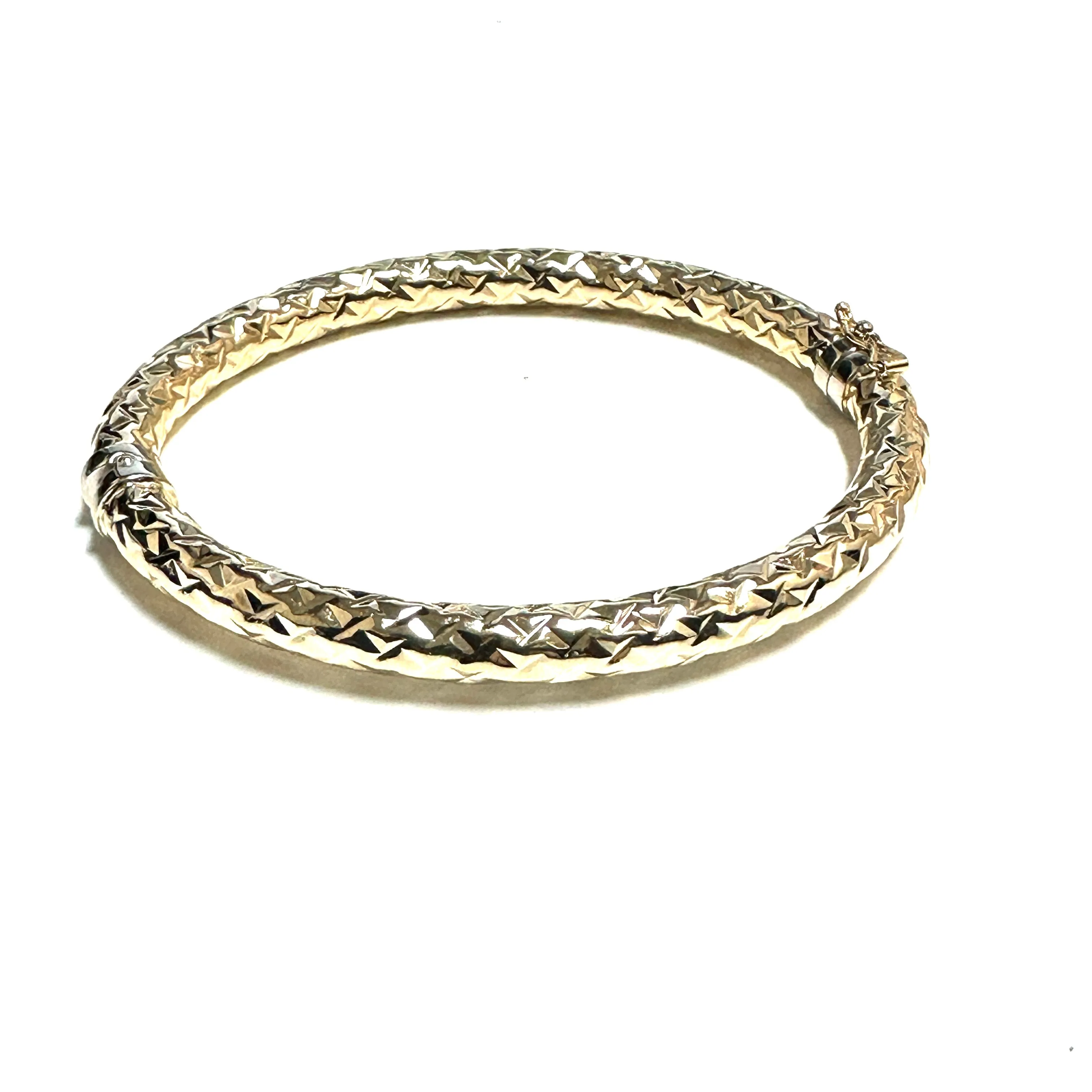 10K (Yellow or White) Gold Diamond Cut Bangle Bracelet