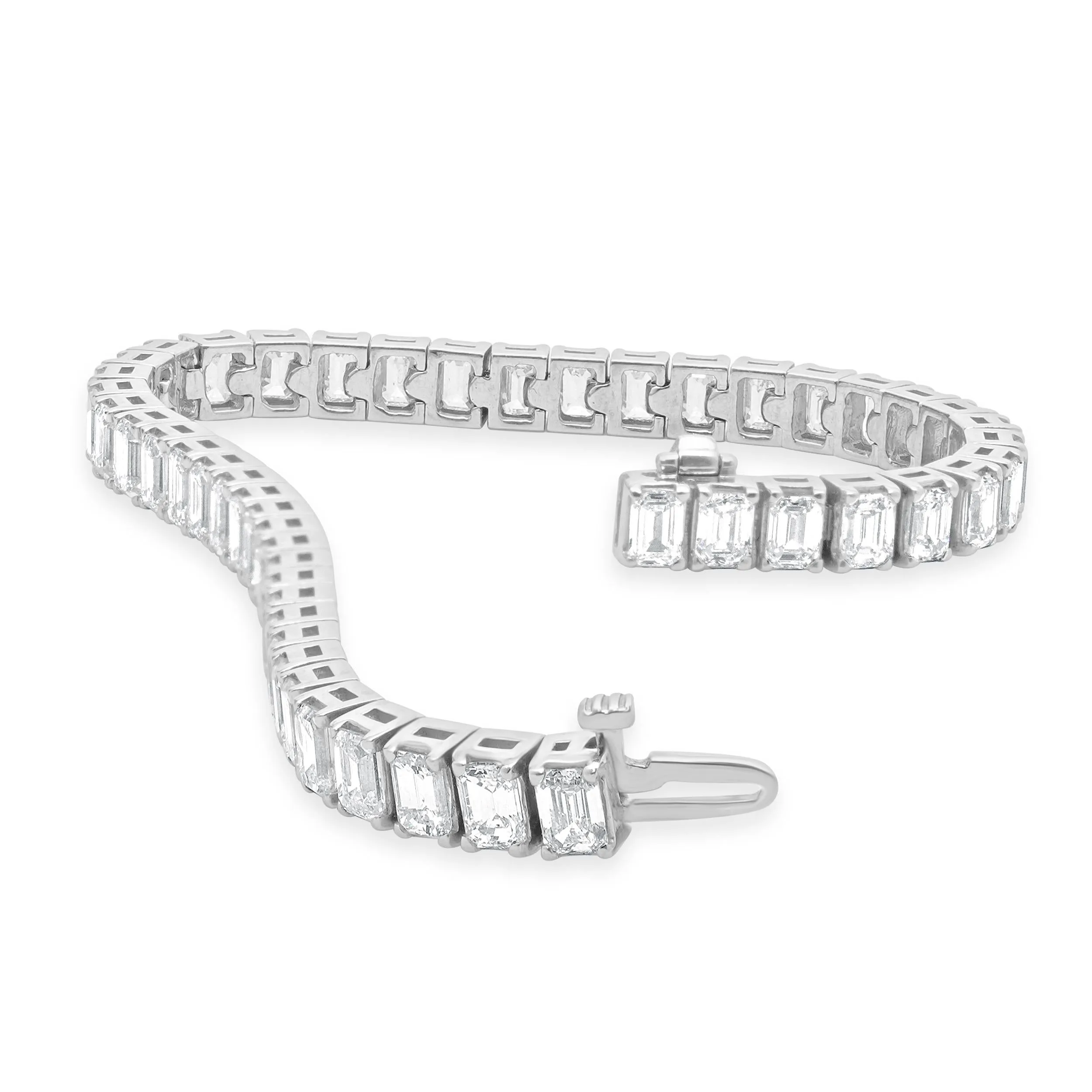 14 Karat White Gold Emerald Cut Diamond Tennis Bracelet