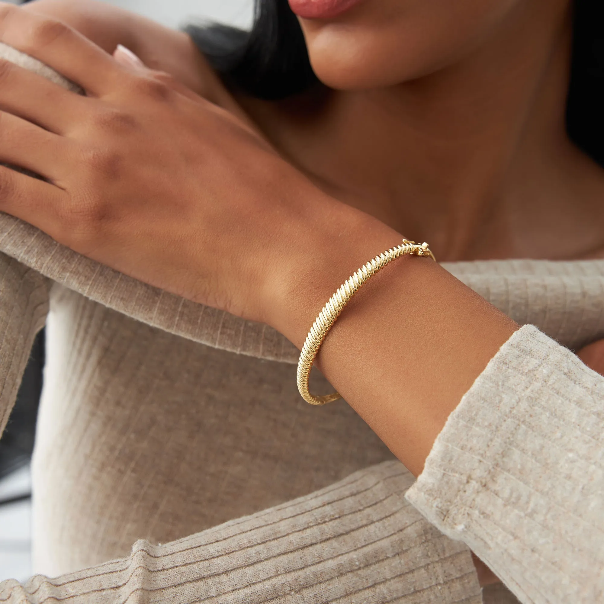 14K Gold Twist Bangle Bracelet