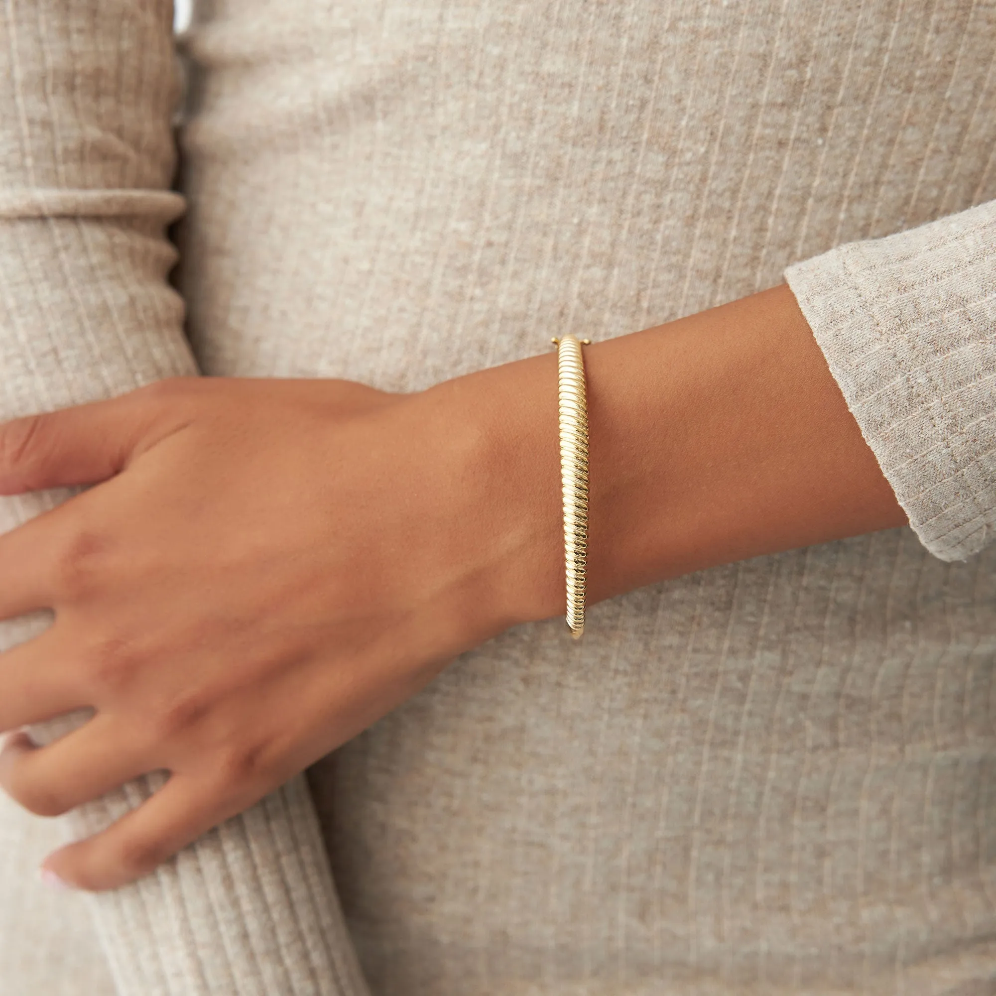 14K Gold Twist Bangle Bracelet