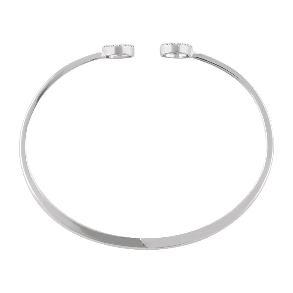 14k White Gold 1/6 CTW Diamond Circle Hinged Bangle 7" Bracelet