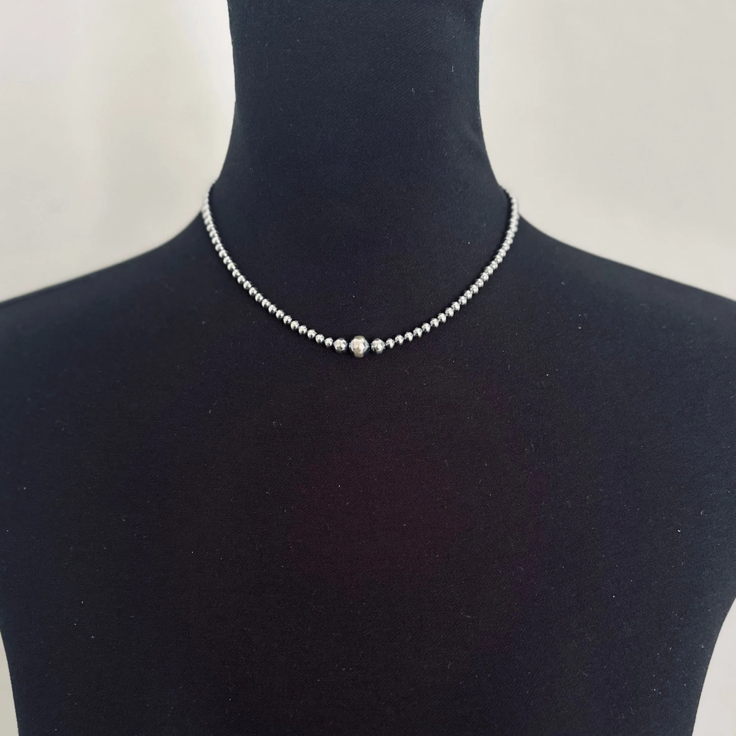 16" Graduated Pearl "Navajo Style" Pearl Necklace