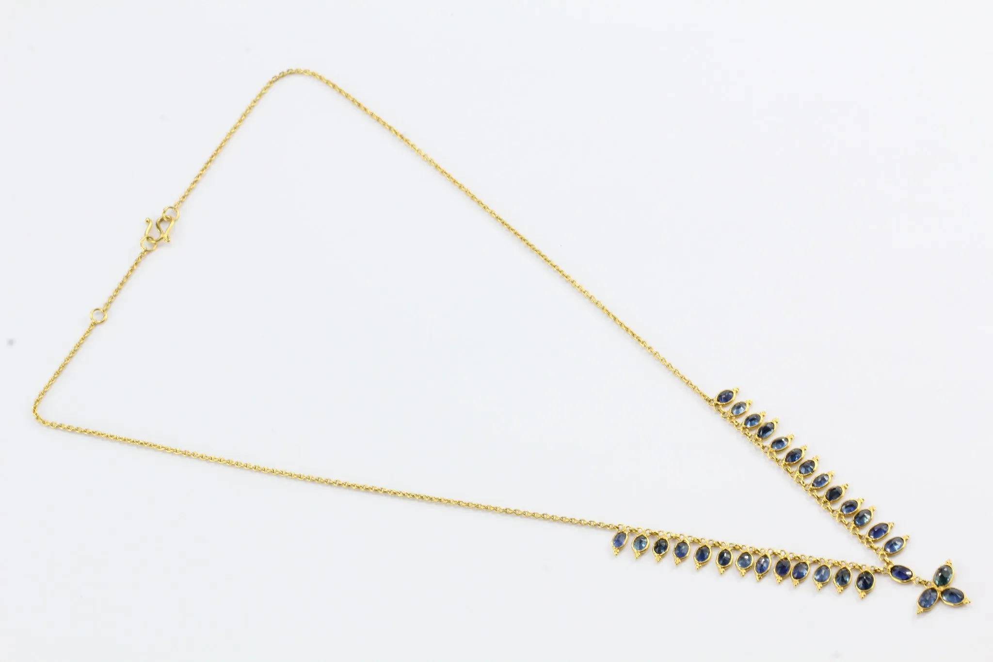 18K Gold 2.5 CTW Natural Blue Sapphire Necklace