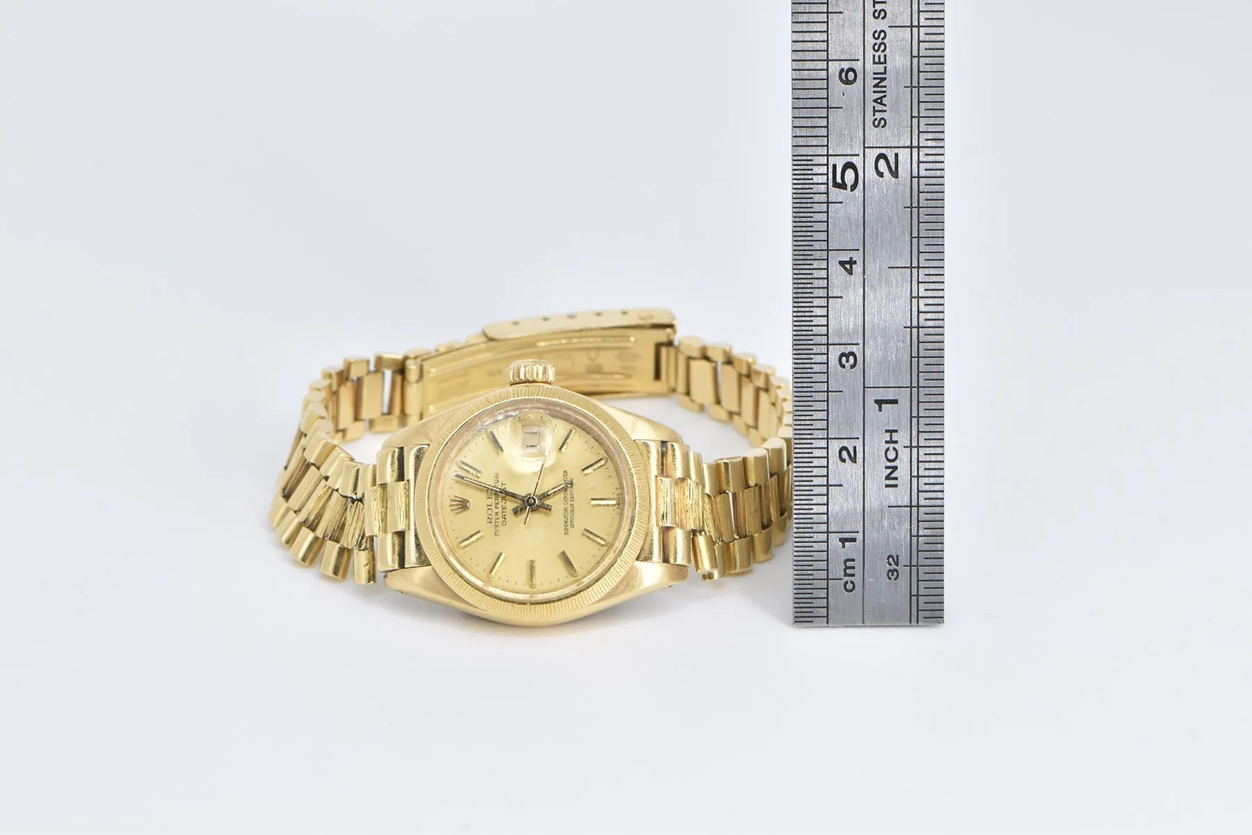 18K Rolex Datejust 26mm 6927 Bark Bezel 1980's Women's Watch