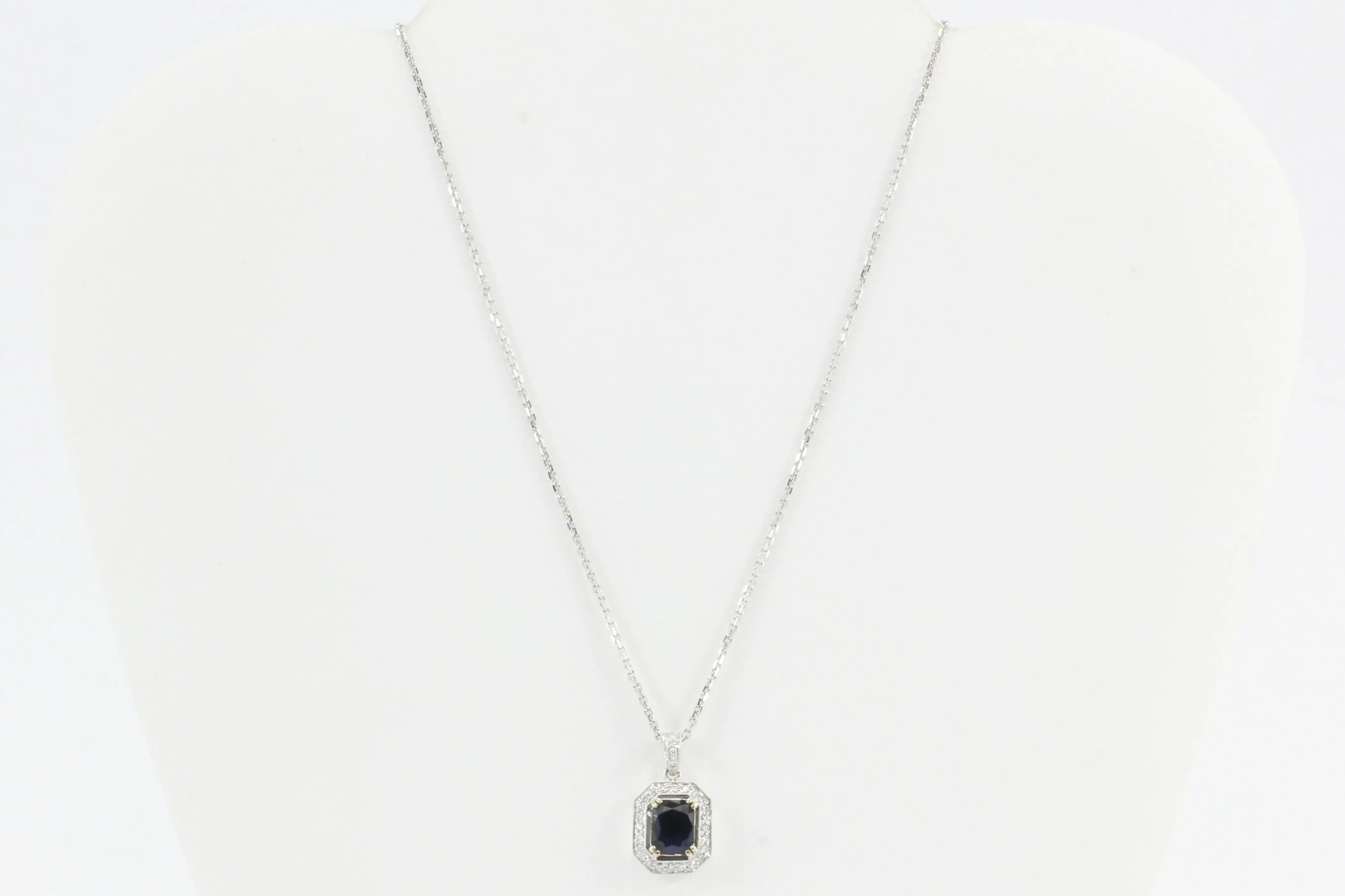 18k White Gold 2 Carat Blue Sapphire & Diamond Necklace