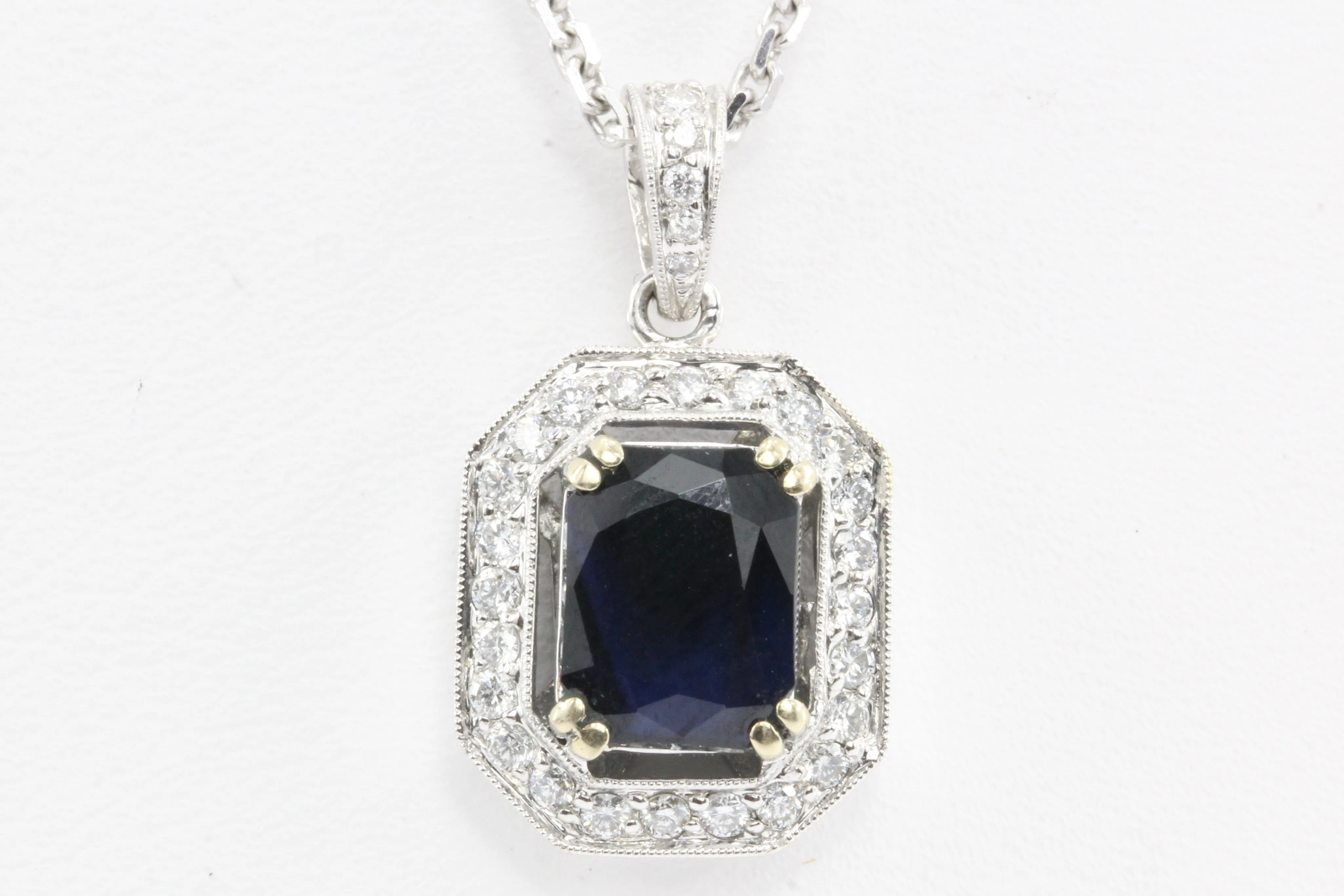 18k White Gold 2 Carat Blue Sapphire & Diamond Necklace