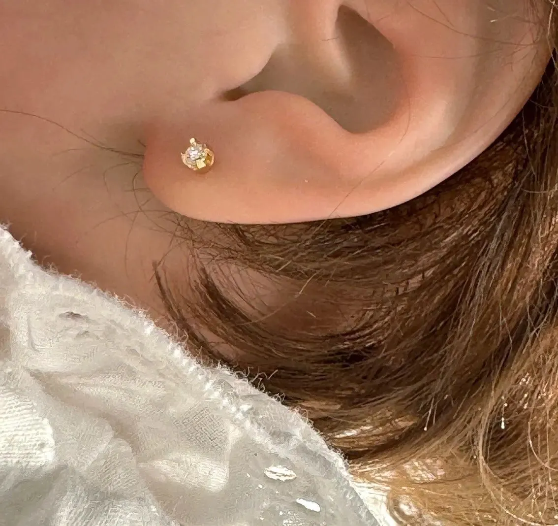 18K Yellow Gold 0.10 ct twt Diamond Screwback Earrings 