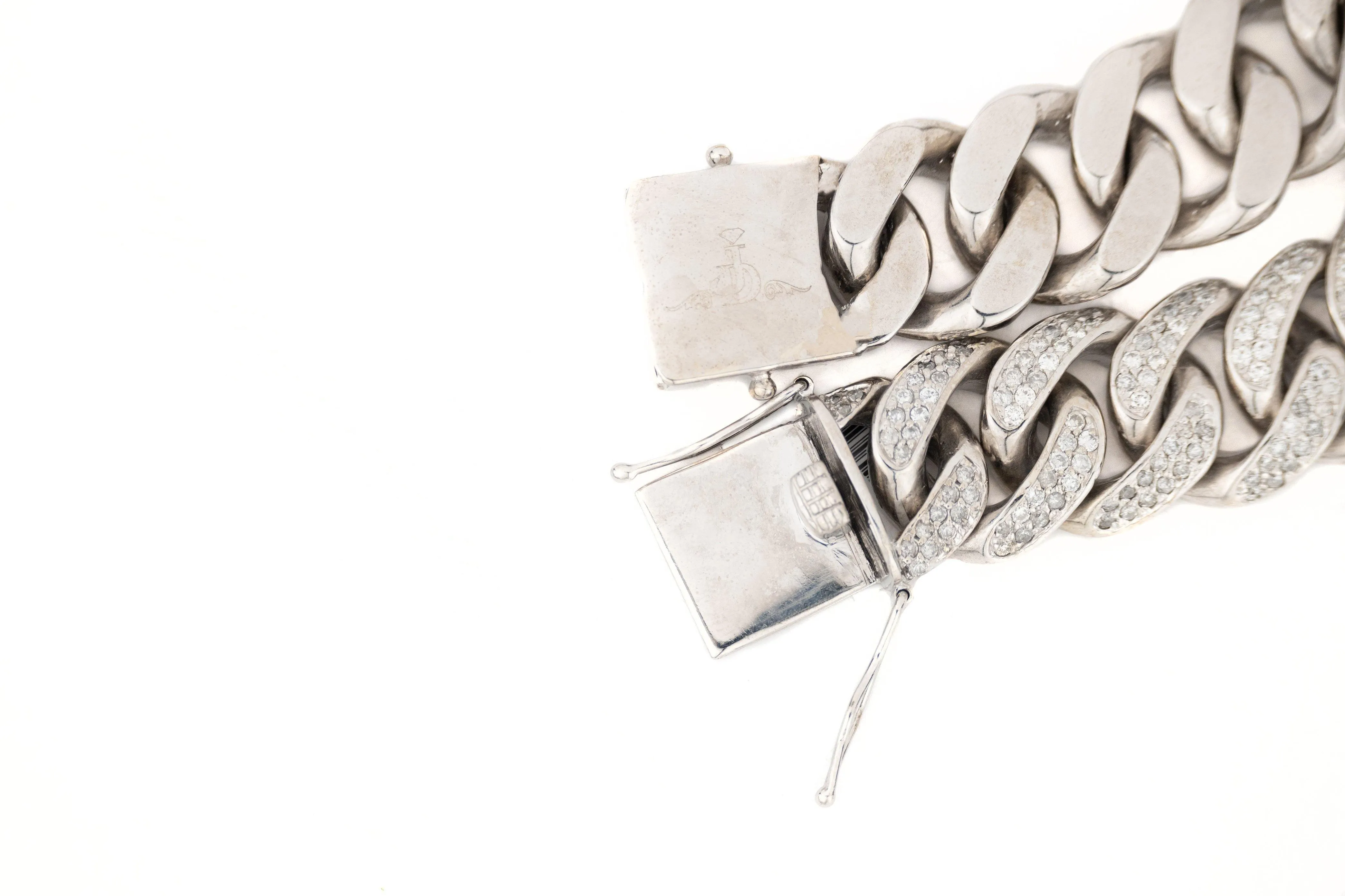 8mm White Gold Rounded Diamond Bracelet