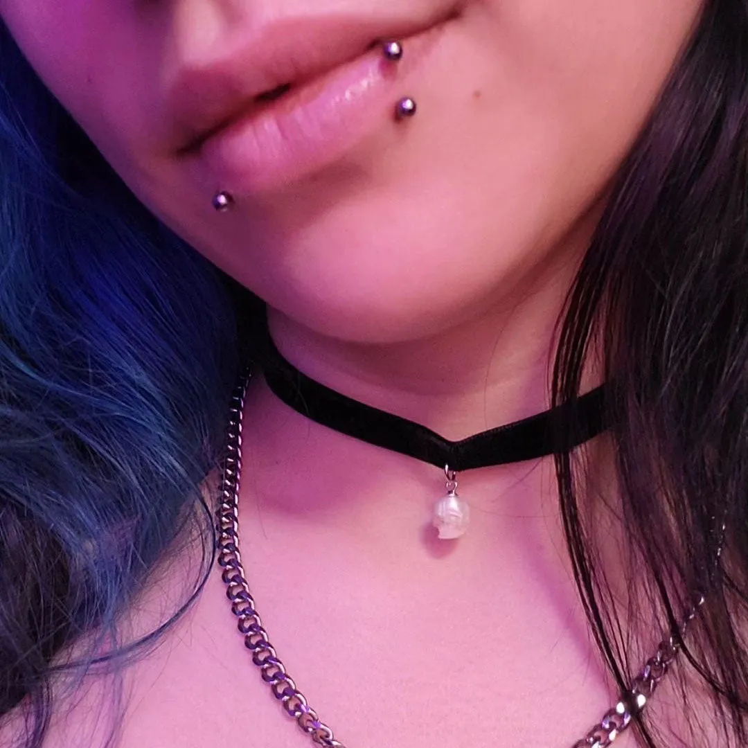 Black Velvet Pearl Skull Choker Necklace