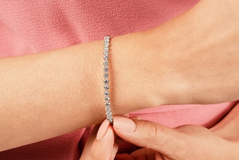 Blossoming Florals Lab-Grown Diamond Bangle with 2.88 ct.(finished) 3.5mm