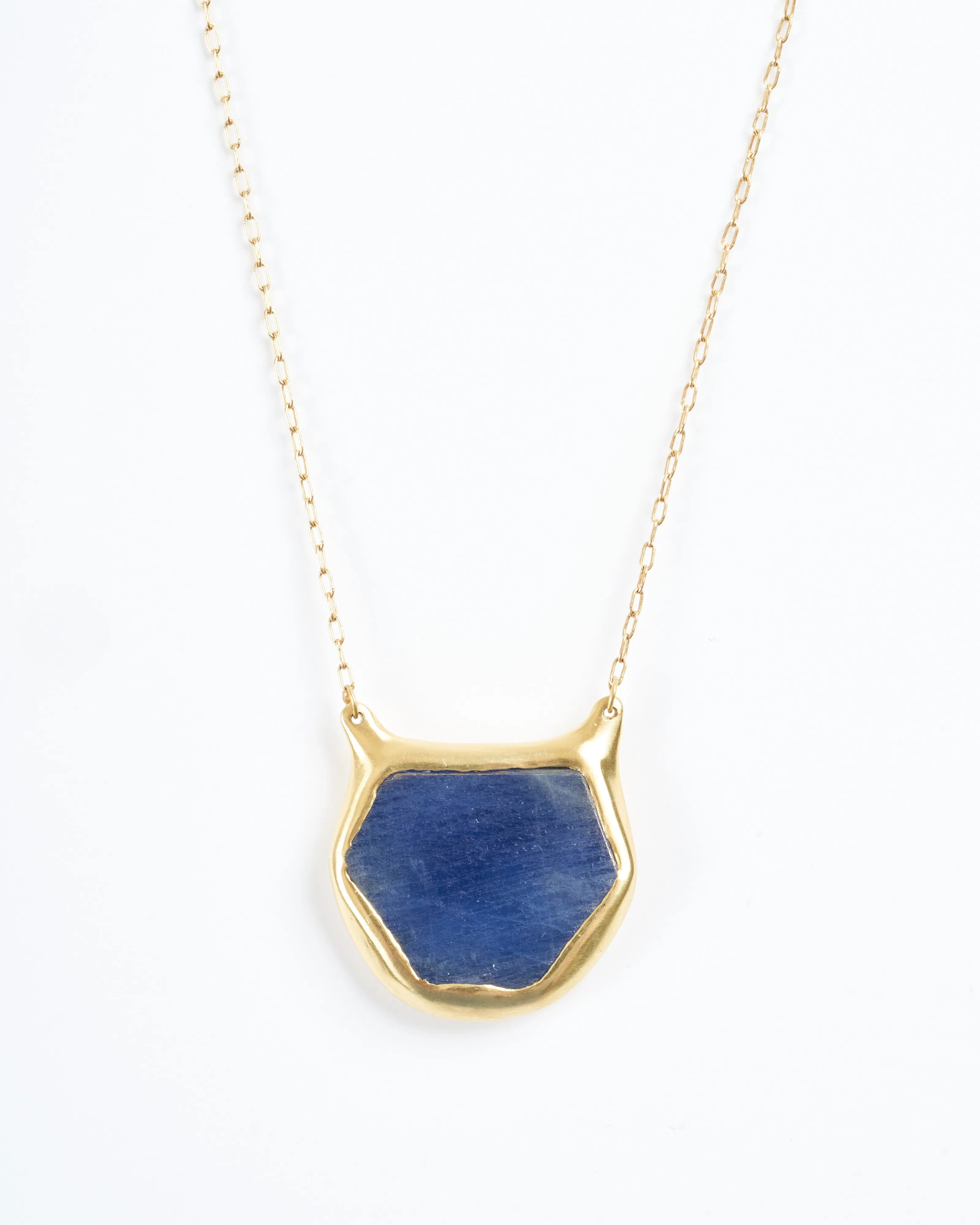 blue sapphire kitten pendant - blue sapphire