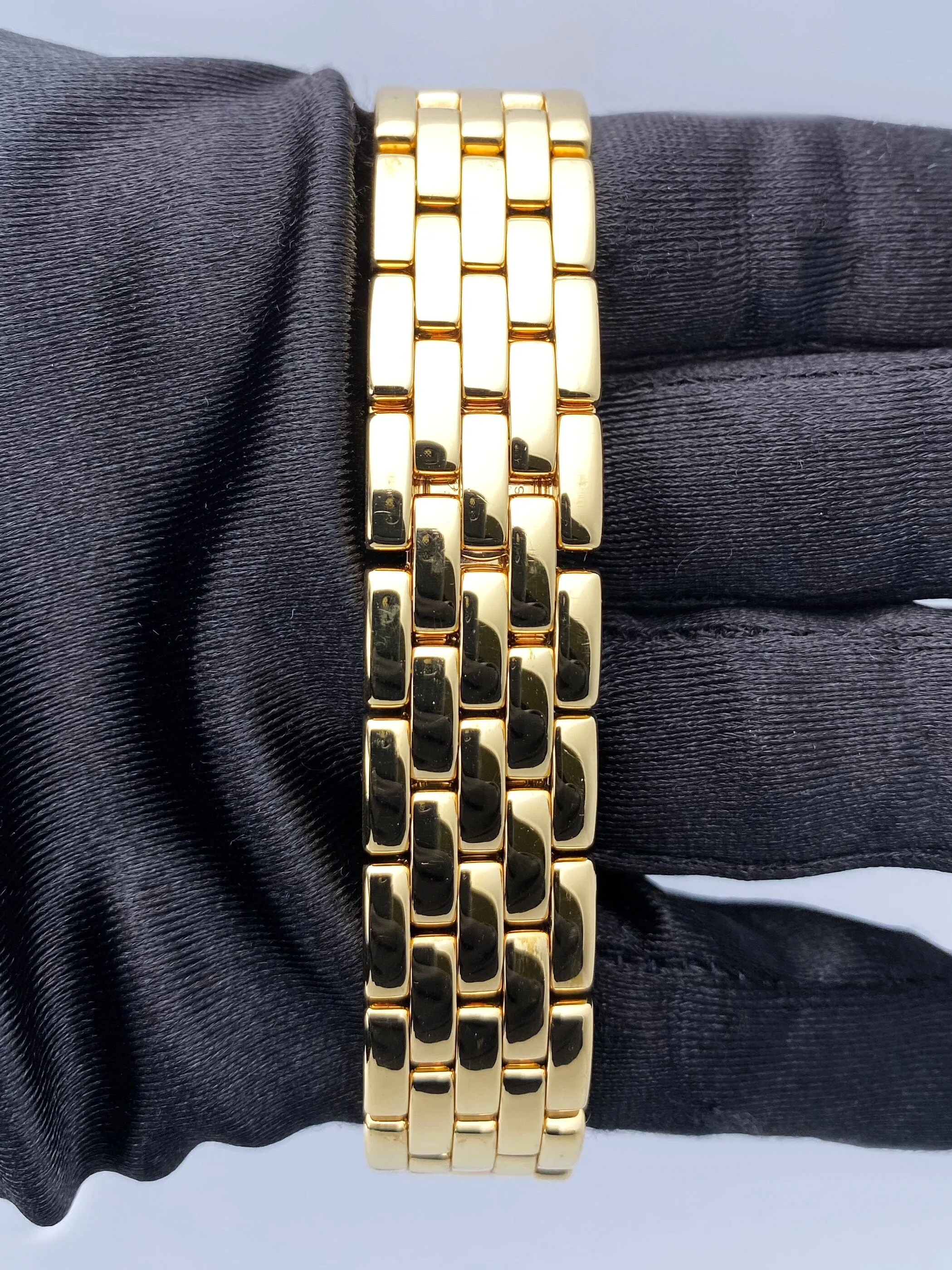 Cartier Panthere Large 88272147 Diamond 18K Yellow Gold Watch Box Papers