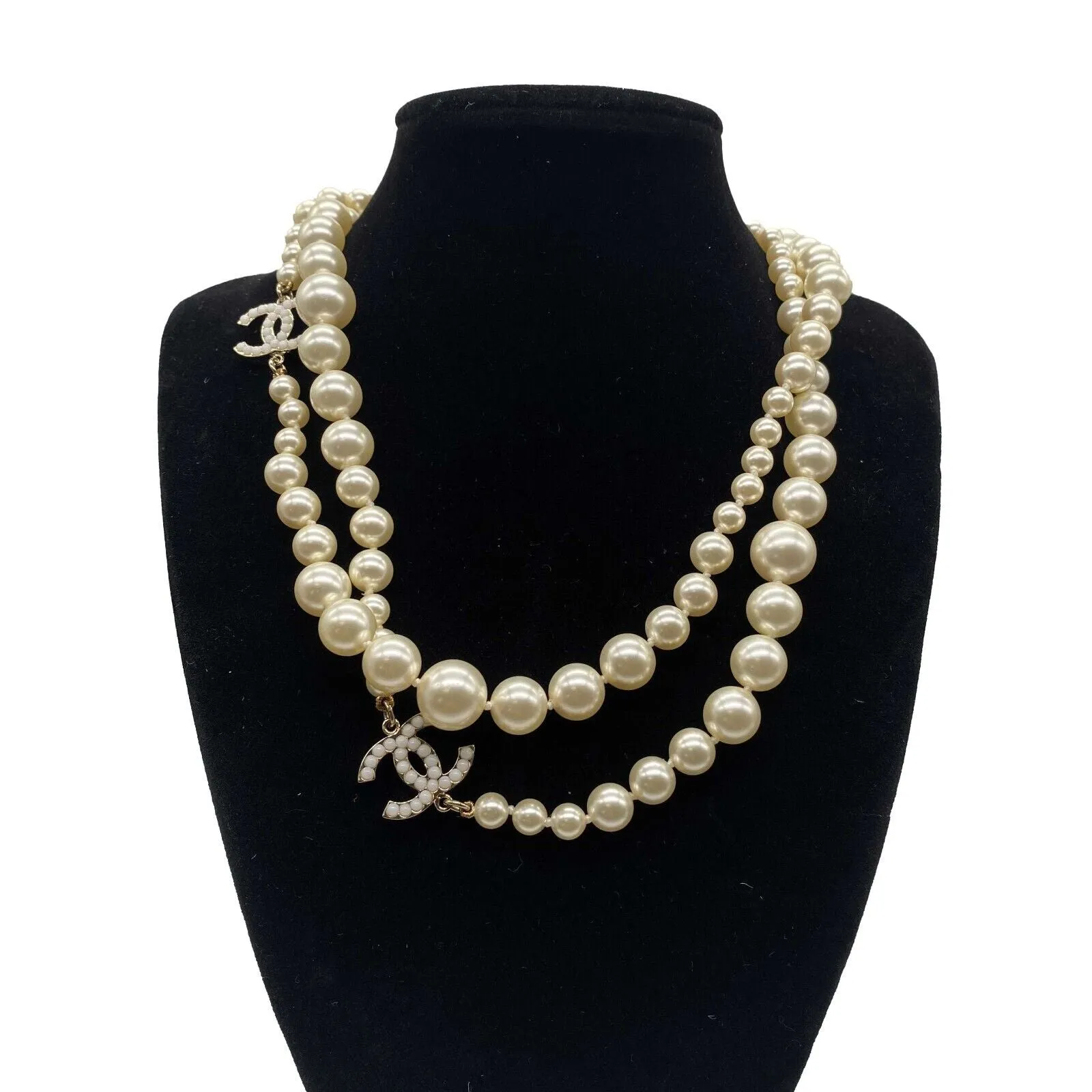 CHANEL - 13A 2 CC Charms Graduated Pearl Layering Necklace