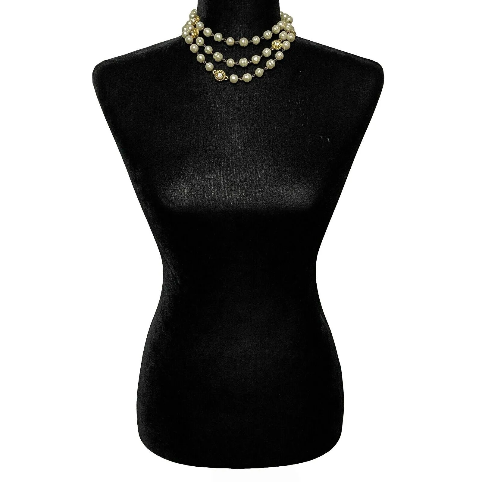 CHANEL - Vintage 80s Pearl Strass Crystal Accent - Pearl / Gold Necklace
