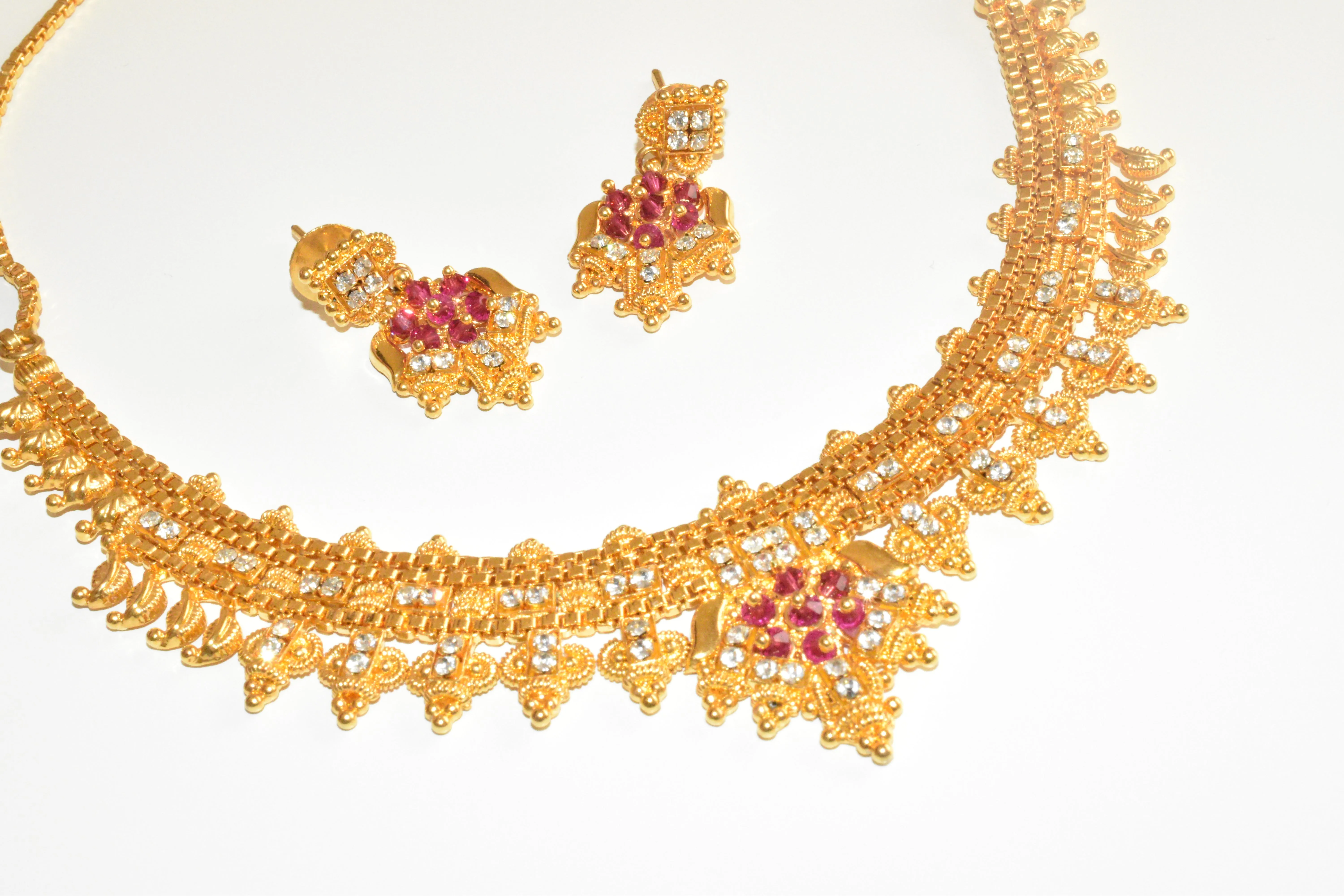 Costume Jewellery Necklace & Earrings Set Gold Tone Red & Clear Stones
