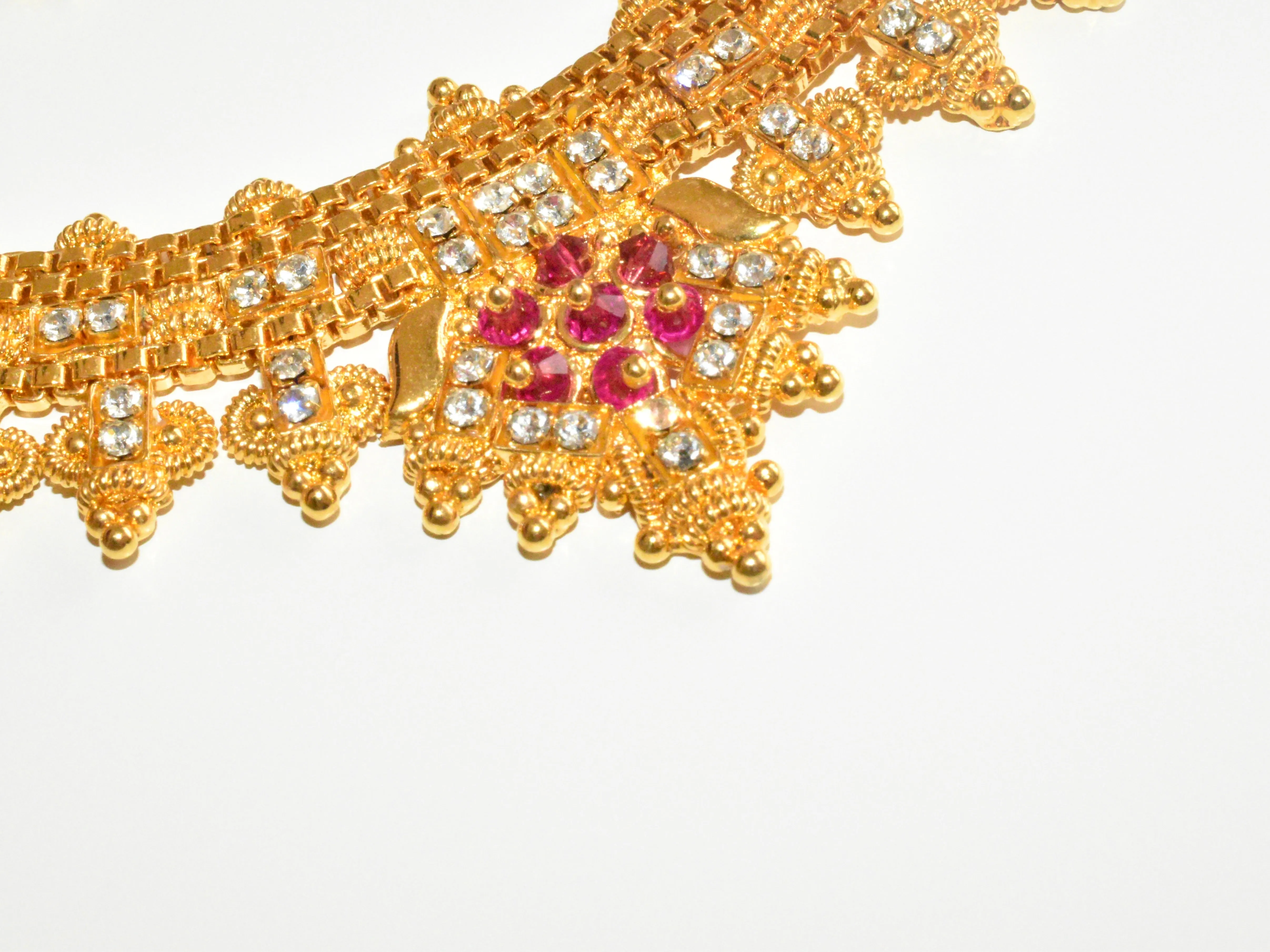 Costume Jewellery Necklace & Earrings Set Gold Tone Red & Clear Stones