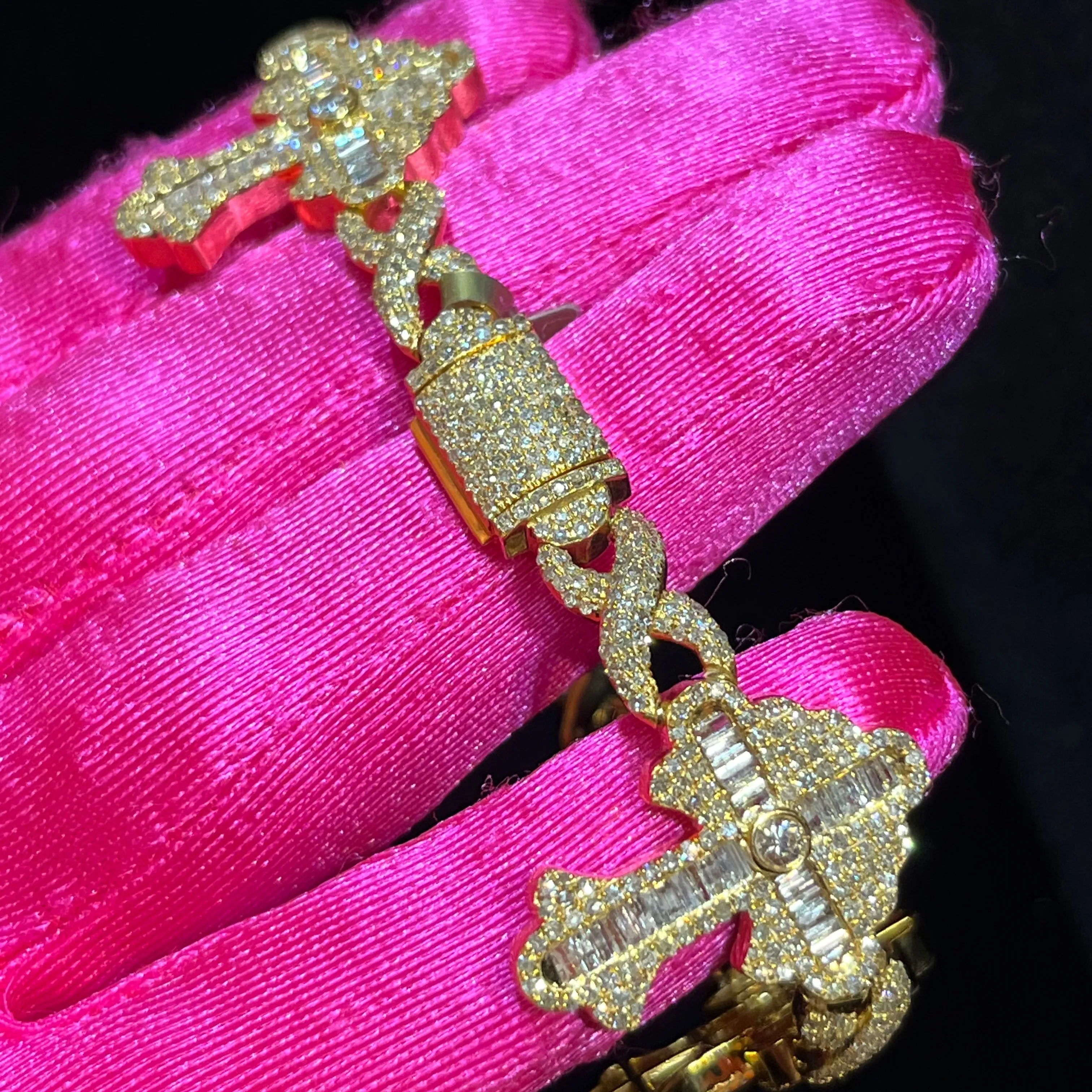 Cross Infinity 10K Gold wih 10CT Natural Diamonds 8" Bracelet - SBR31564