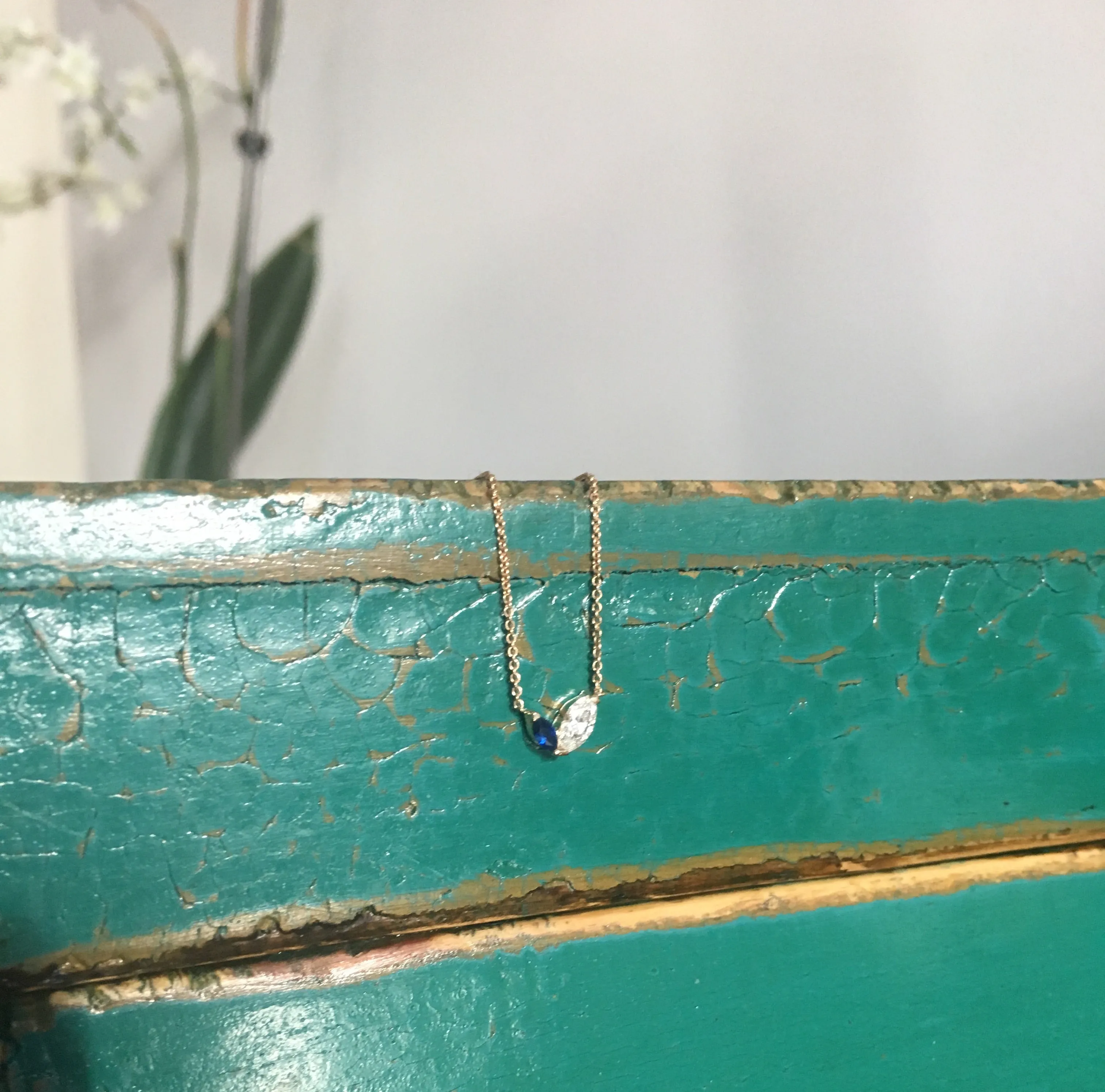 Defne Necklace | White Diamond & Sapphire