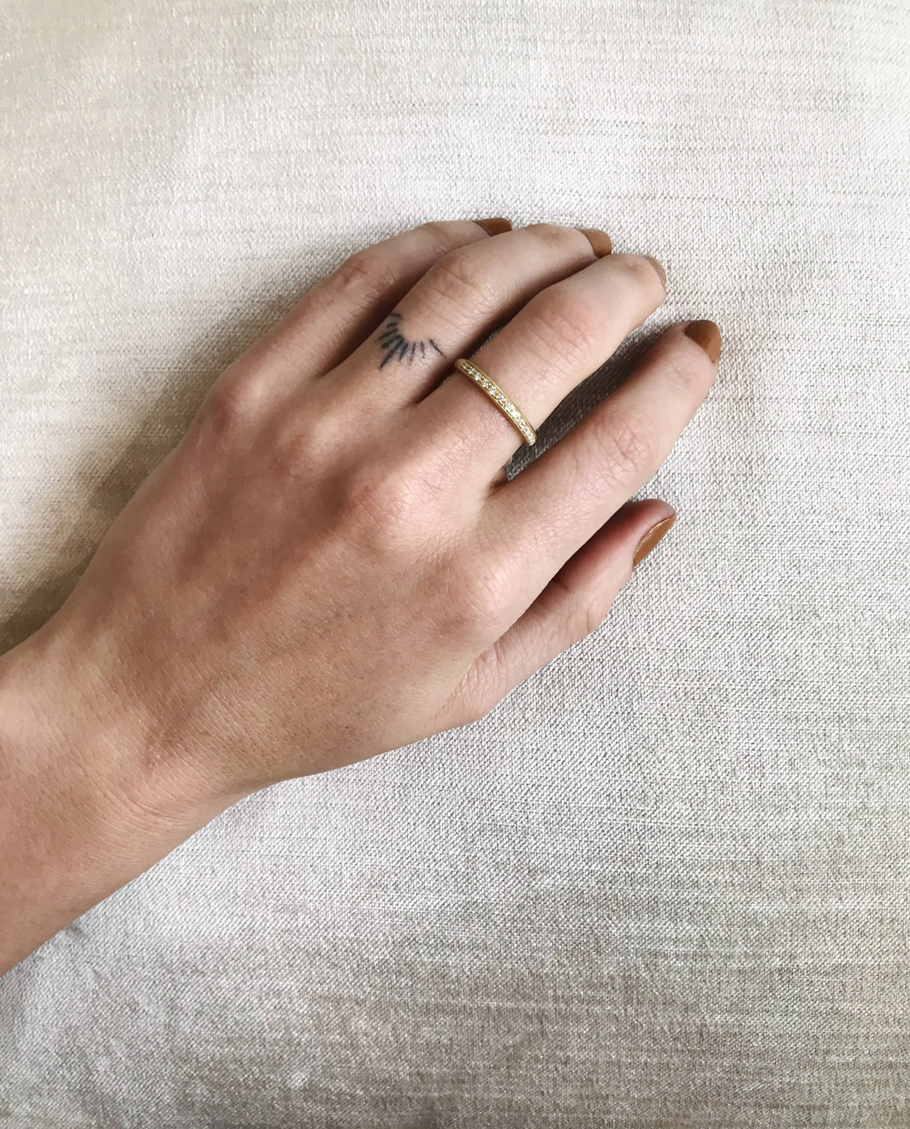 Diamond Single Row Band