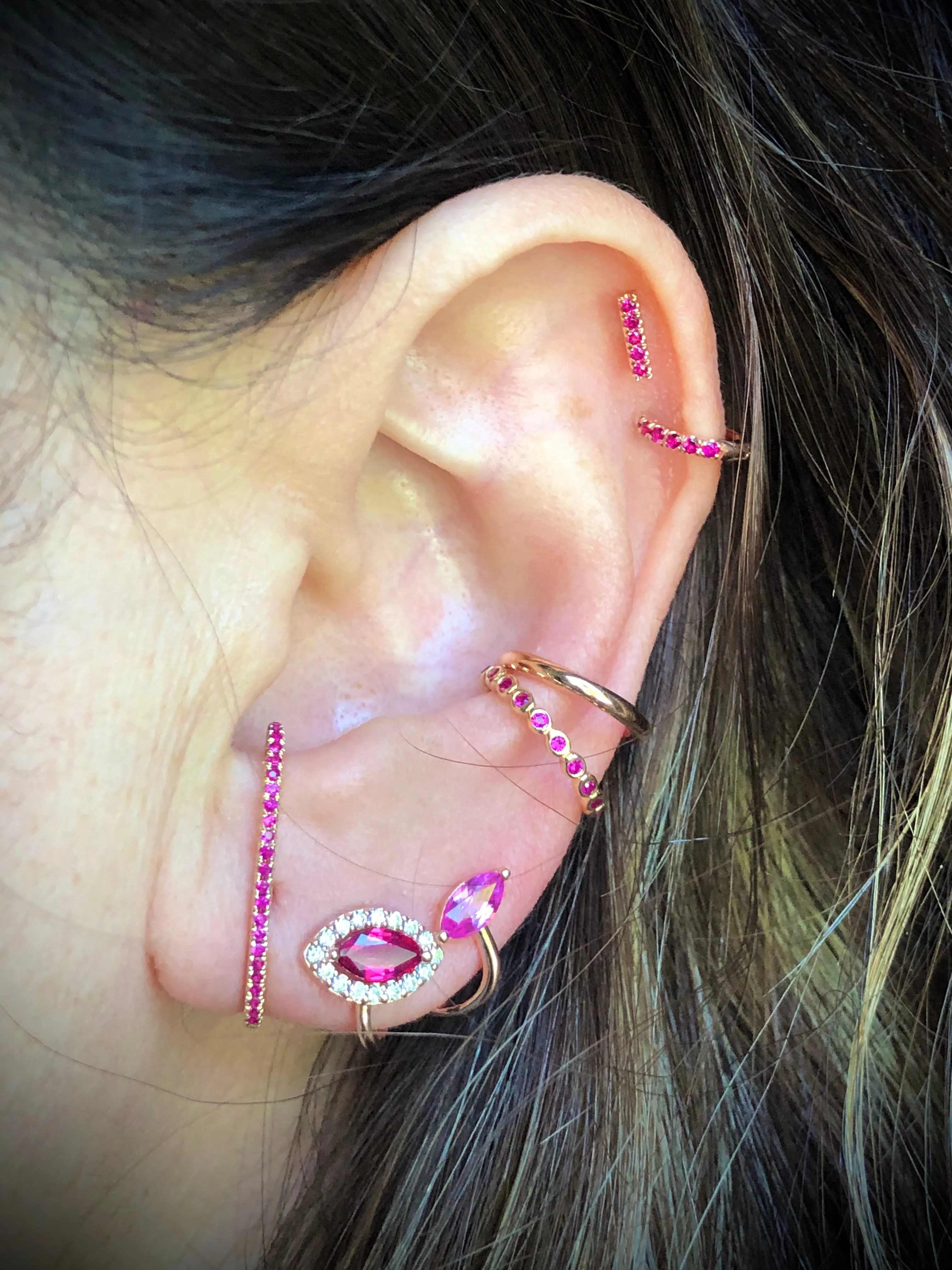 EAR BAR -RUBY