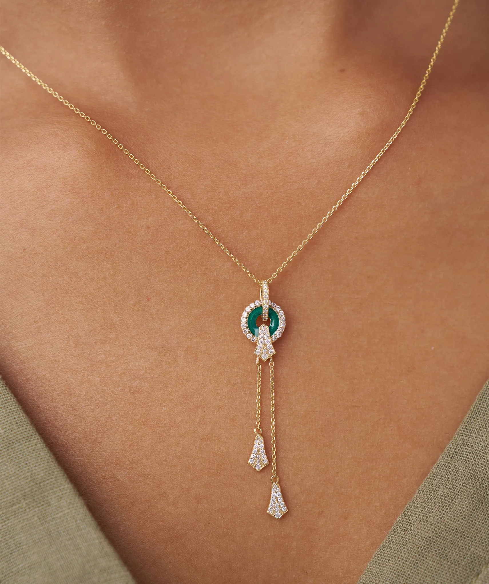 Emerald Green Circular Pendant Necklace