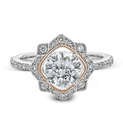Engagement Ring in 18k Gold with Diamonds