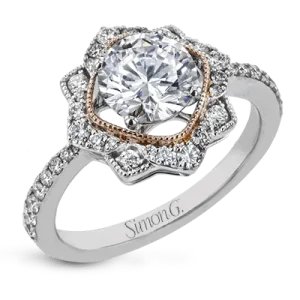 Engagement Ring in 18k Gold with Diamonds