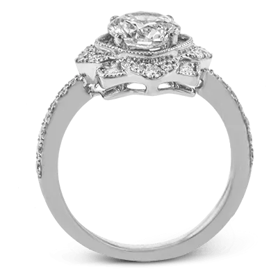 Engagement Ring in 18k Gold with Diamonds