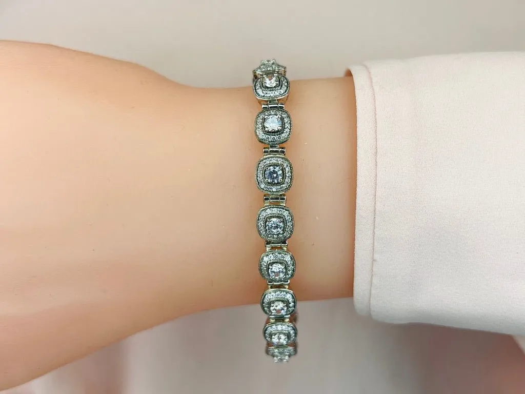 Fanciful Round Diamond Bracelet With Tube Links Lab-Grown Diamond with 4.72 ct.(finished) 1.1mm, 3.4mm