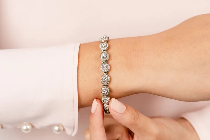 Fanciful Round Diamond Bracelet With Tube Links Lab-Grown Diamond with 4.72 ct.(finished) 1.1mm, 3.4mm