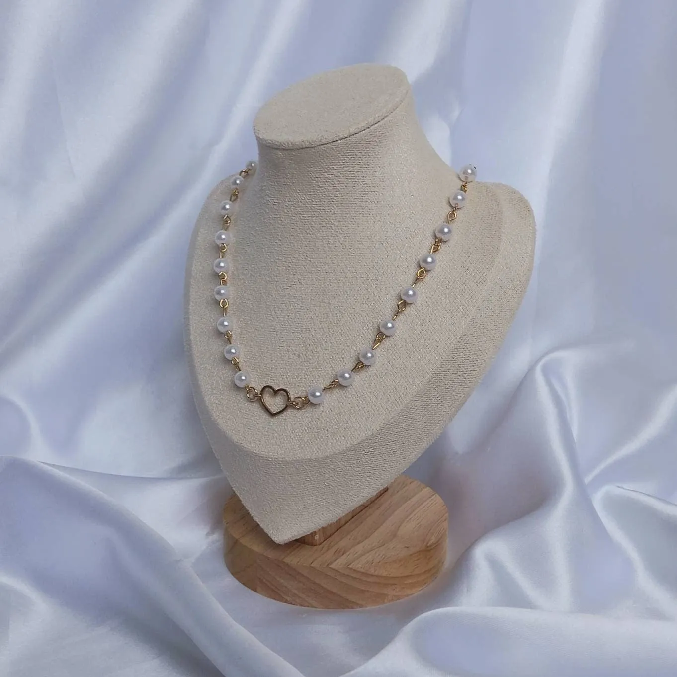 Faux Pearl Heart Necklace - Pear Necklace,Pearl Jewellery,Heart Necklaces In The UK,Bead NecklacesHeart Jewelley In The UK,Gold Necklaces
