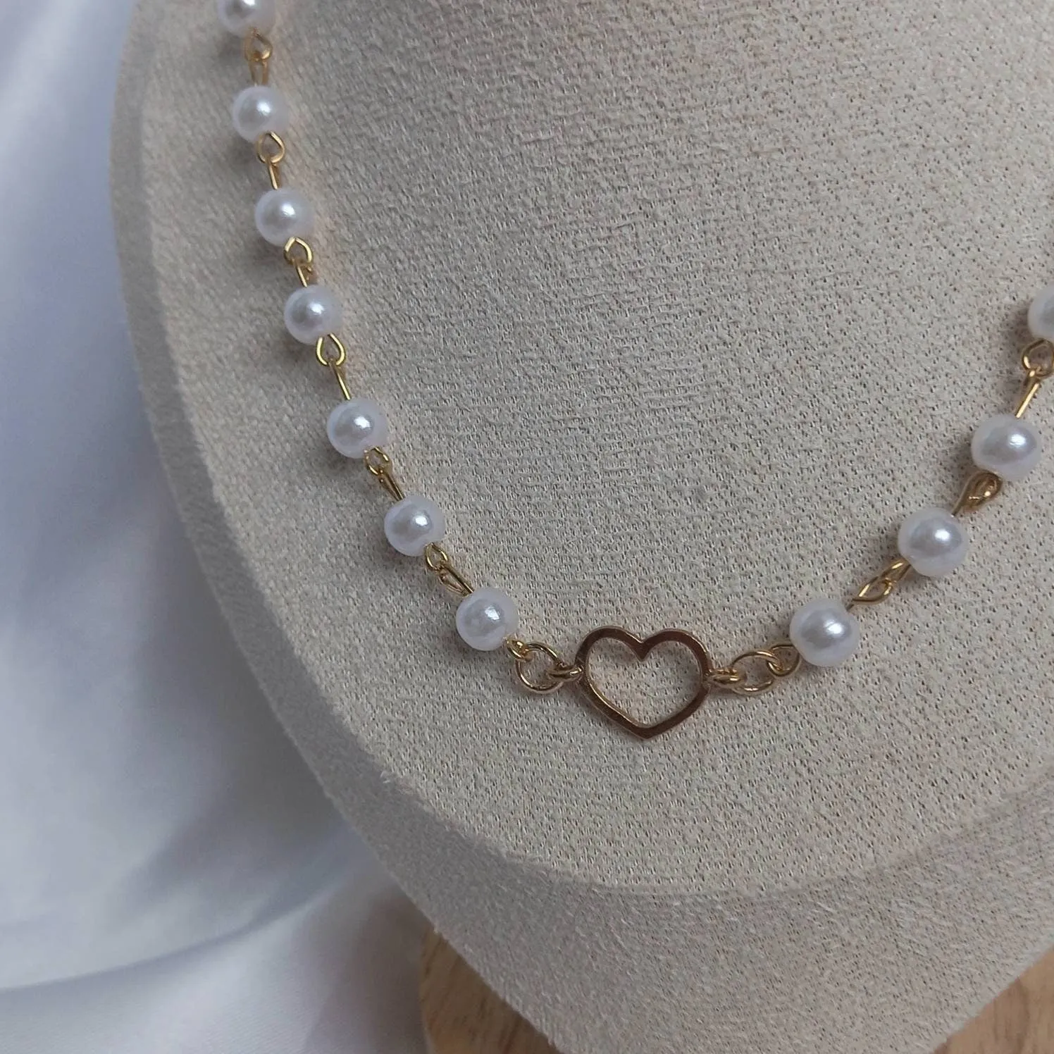 Faux Pearl Heart Necklace - Pear Necklace,Pearl Jewellery,Heart Necklaces In The UK,Bead NecklacesHeart Jewelley In The UK,Gold Necklaces