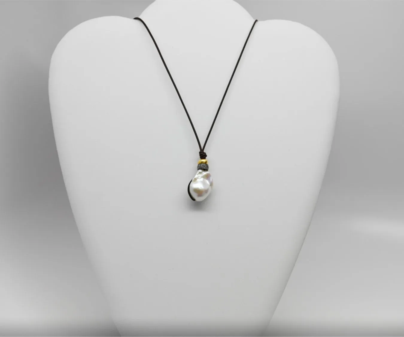 Freshwater Pearl Mid-Length Necklace w/ 18K Gold & Diamond
