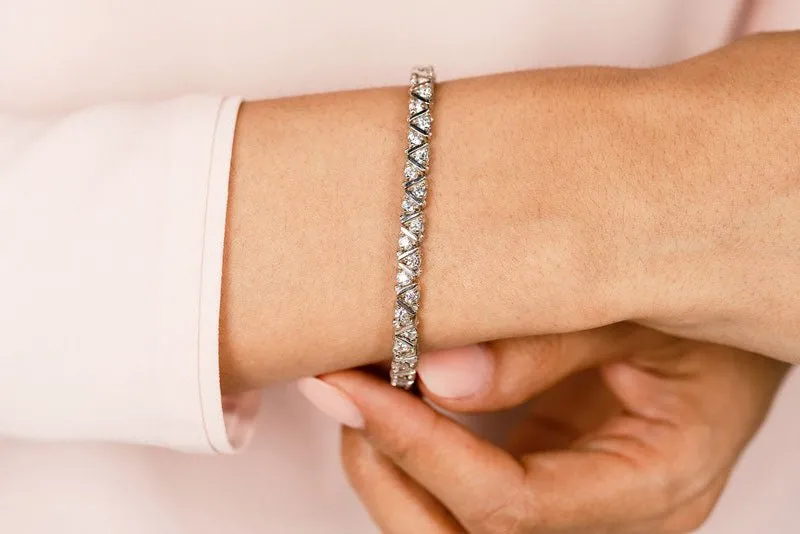 Leaning Fence Diamond Bracelet with 2.97 ct.(finished) 2.5mm