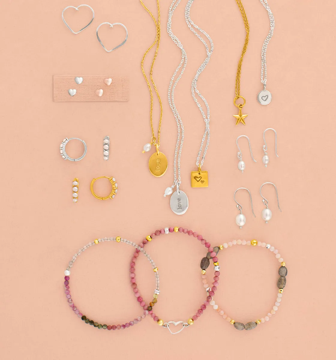 Love & Pearl Necklace in Gold