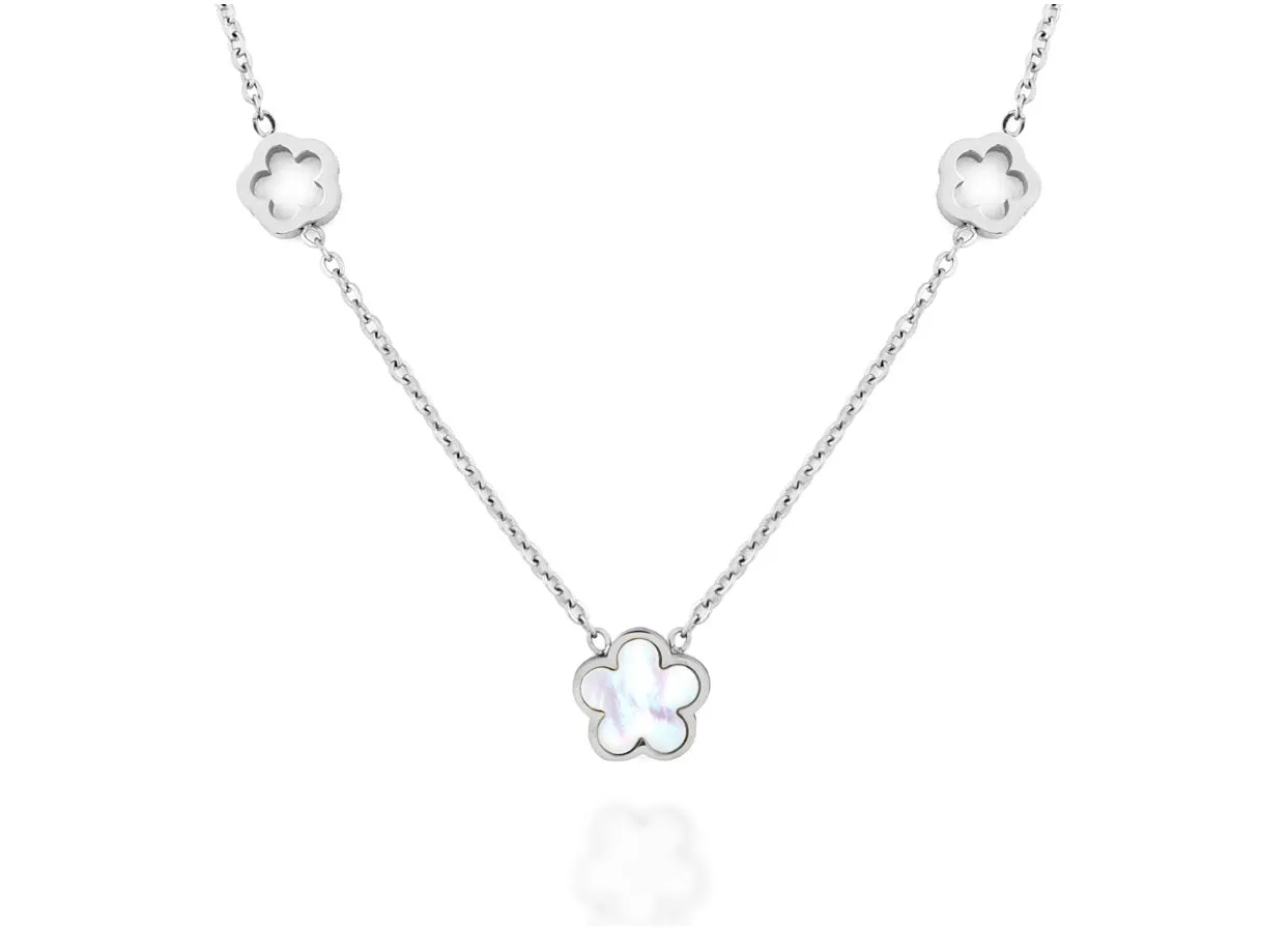 Lucky Mother of Pearl Clover Gold Necklace  – Maestro Hennessy®