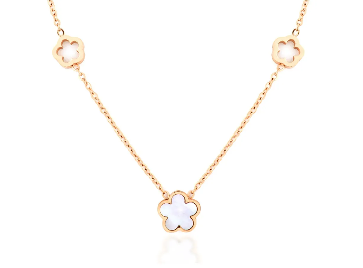 Lucky Mother of Pearl Clover Gold Necklace  – Maestro Hennessy®
