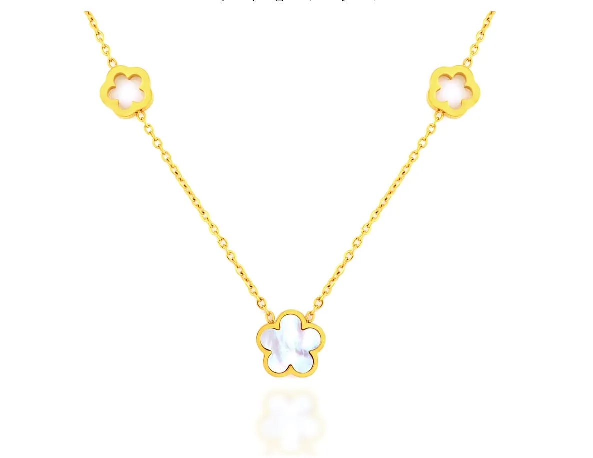 Lucky Mother of Pearl Clover Gold Necklace  – Maestro Hennessy®