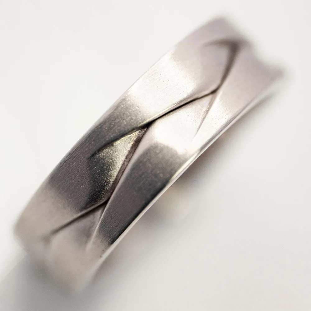 Men's Wedding Band in 14k White Gold