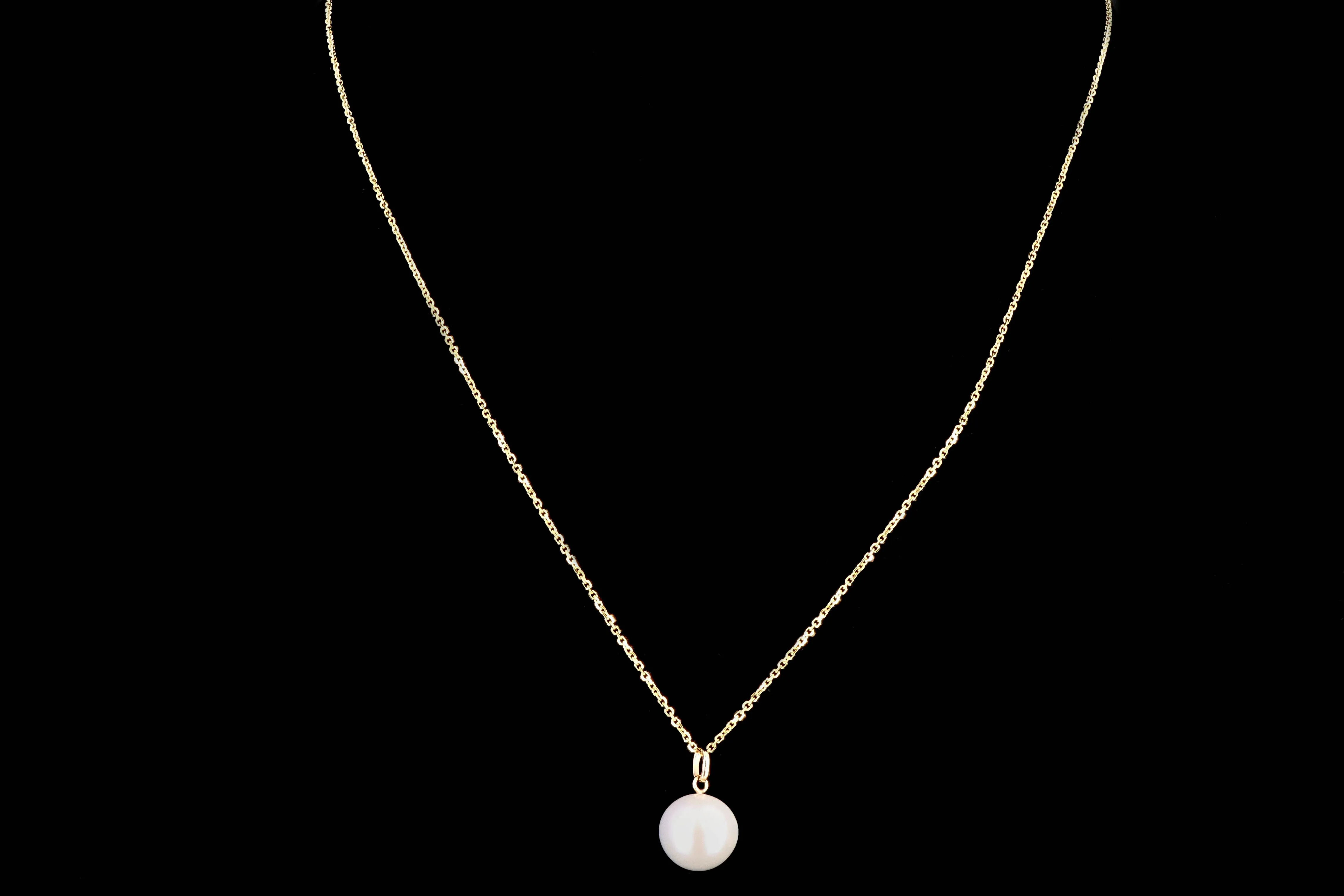 New 14K Yellow Gold White Freshwater Pearl Pendant Necklace