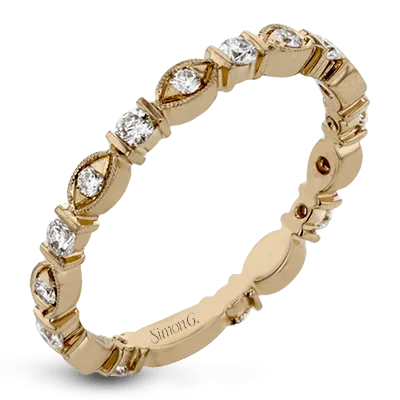 Right Hand Ring in 18k Gold with Diamonds