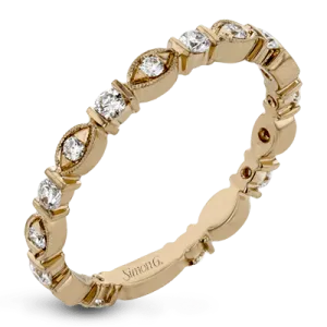 Right Hand Ring in 18k Gold with Diamonds