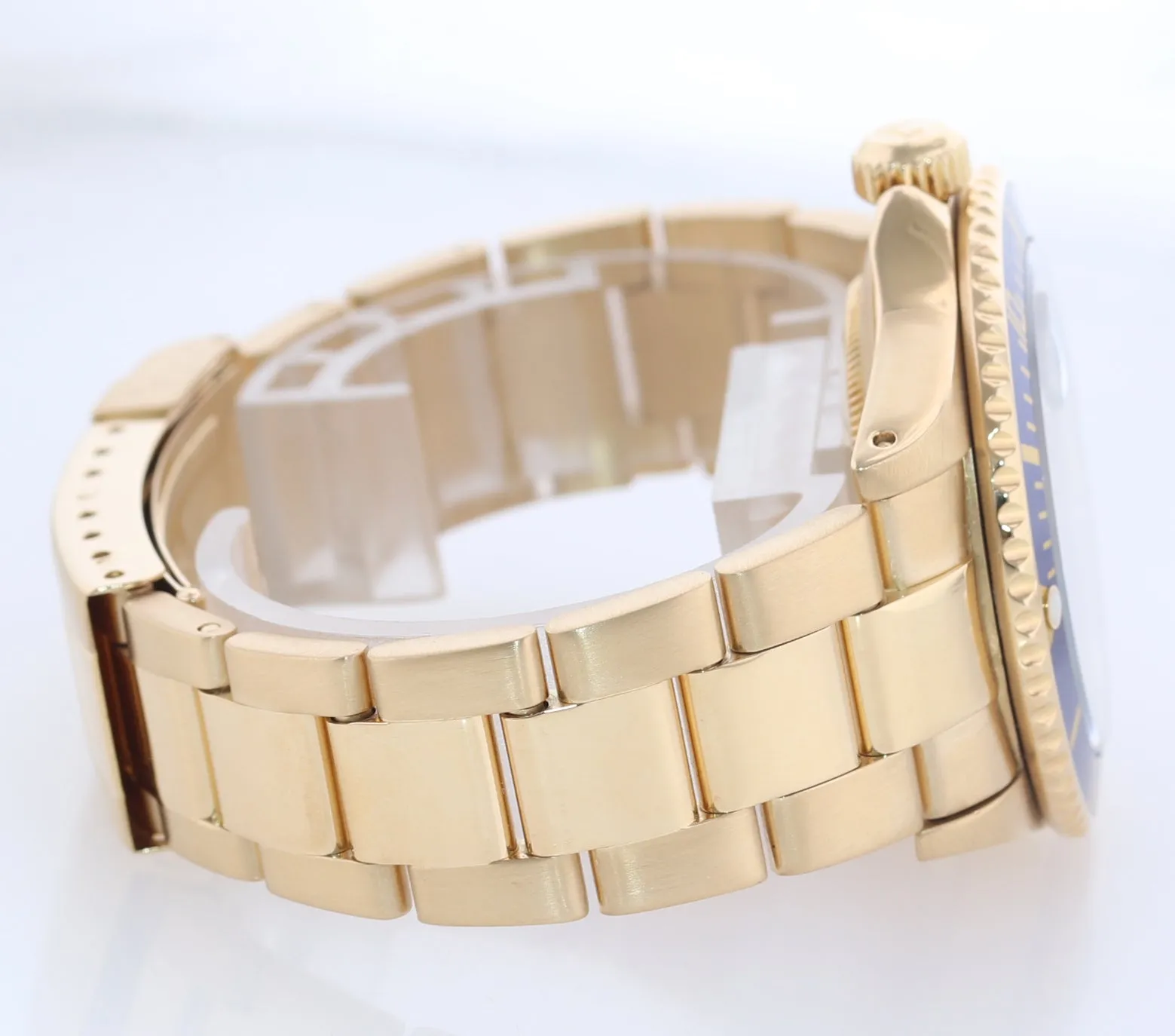 Rolex 16618 Submariner 18K Yellow Gold Blue 40MM Sunburst Dial Watch Box