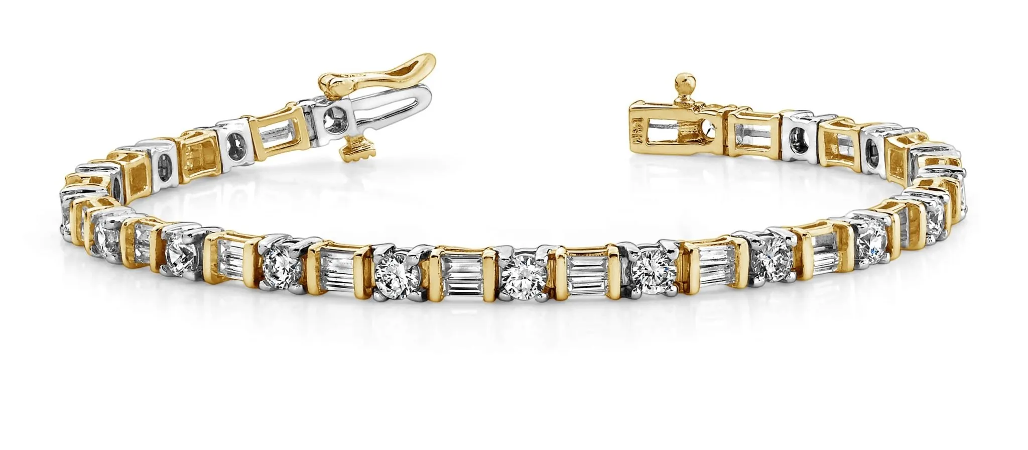 Round And Baguette Diamond Bracelet with 4.56 ct.(finished) 3.5x1.5mm, 3mm