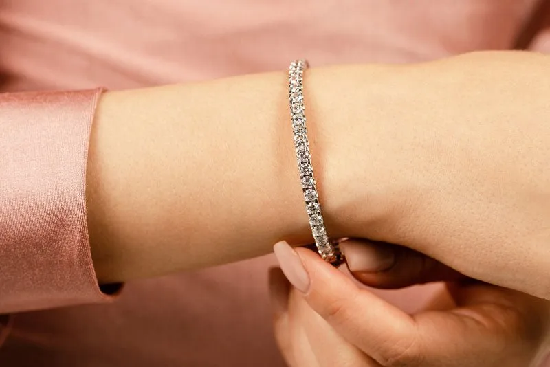 Shared Prong Oval Diamond Bangle with 5.04 ct.(finished) 4.25mm