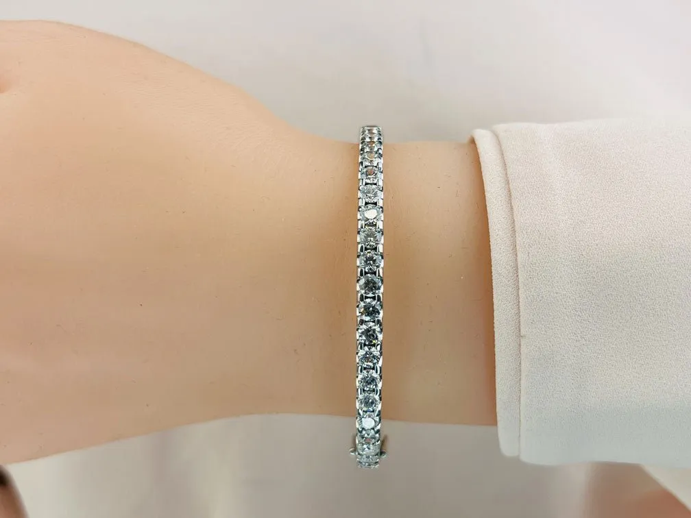 Shared Prong Oval Diamond Bangle with 5.04 ct.(finished) 4.25mm