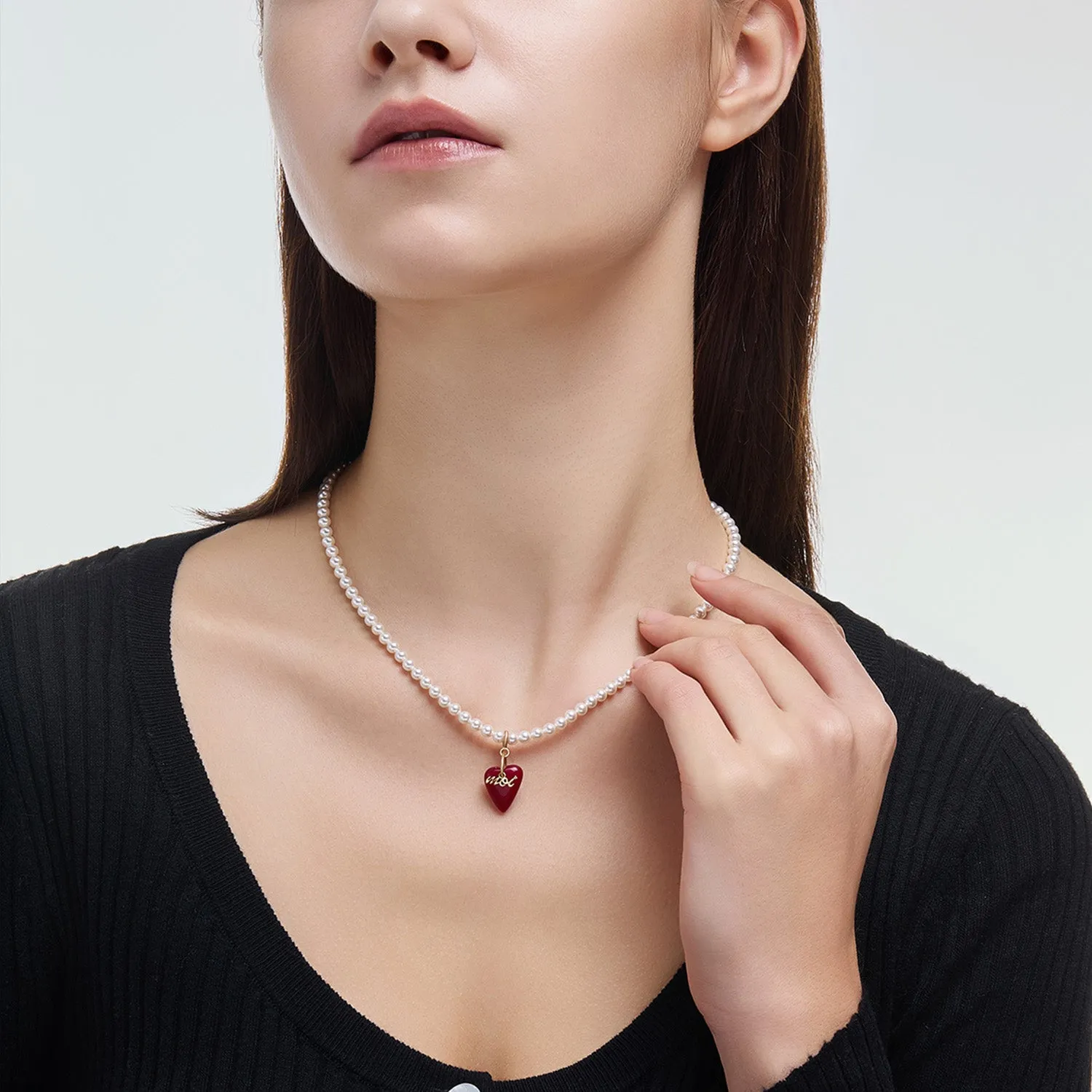 Signature. D Gold Pearl Necklace JDRNR4F826W (4mm)