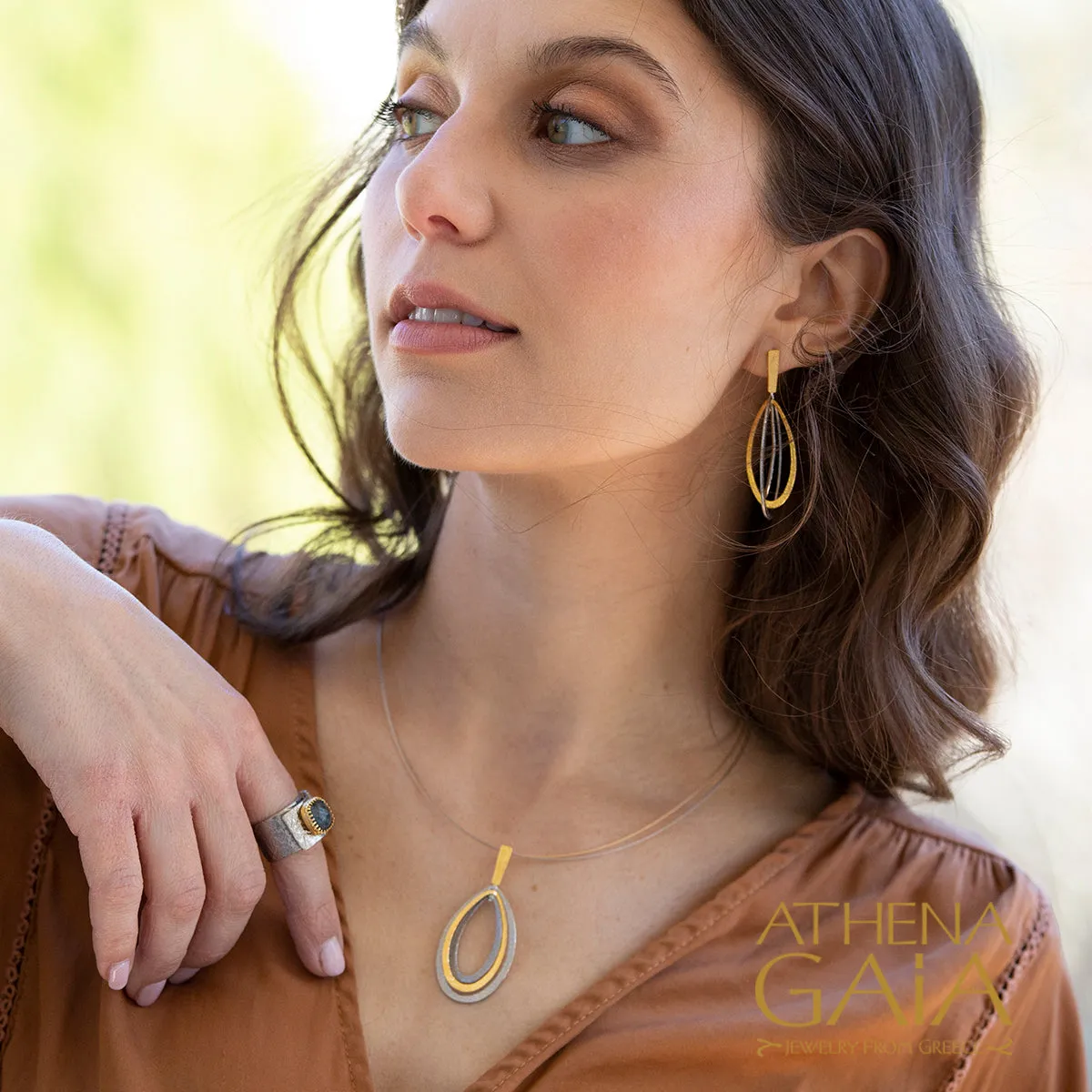Stilvi Drop Triple Loop Necklace